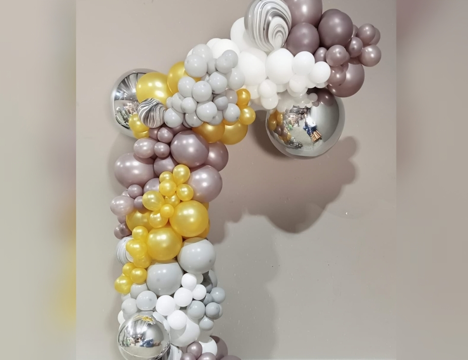 Metalic coloured balloon garland